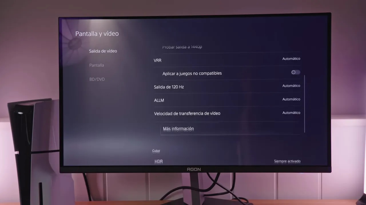 Menú de configuración de vídeo del AOC AGON AG326UD con opciones de VRR y HDR