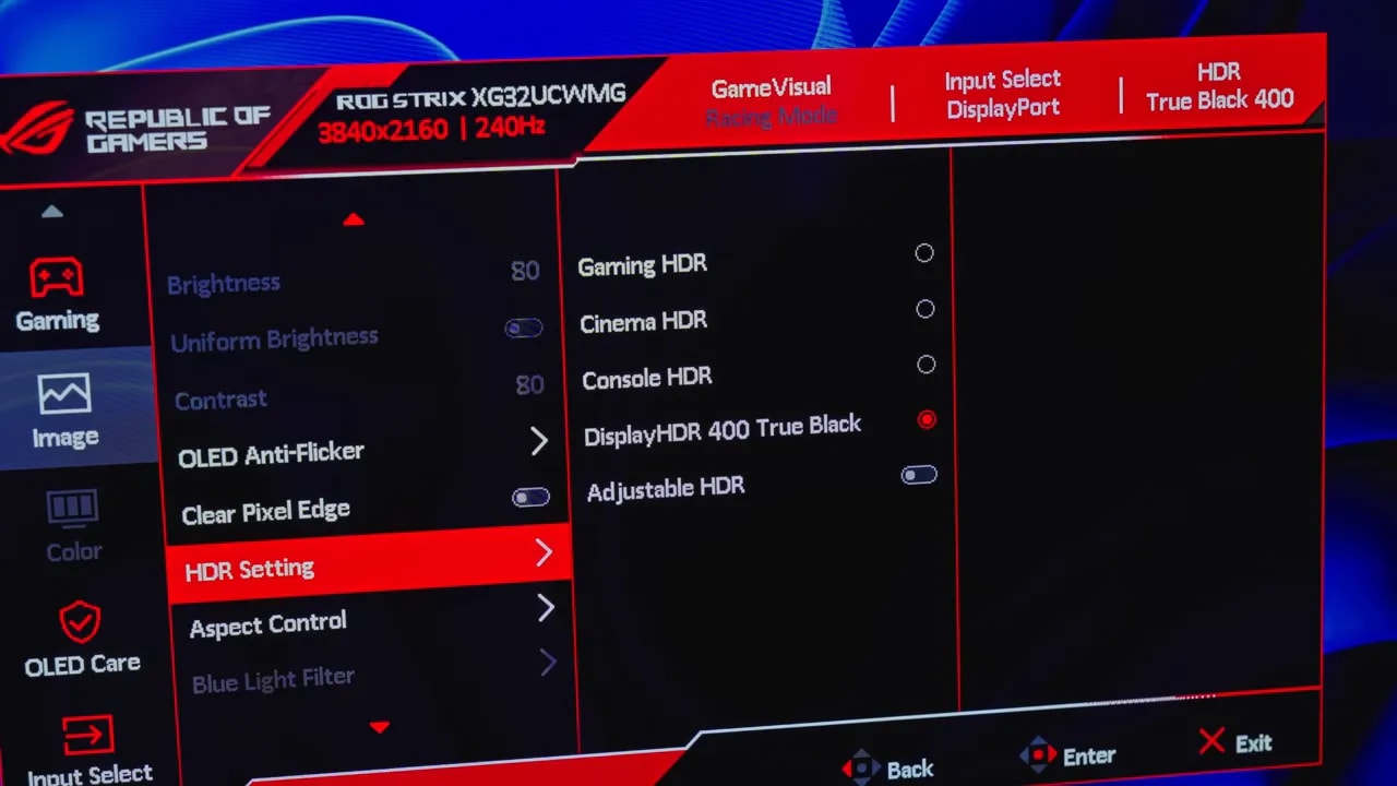 OSD del ASUS ROG XG32UCWMG con opciones HDR y selección de True Black 400