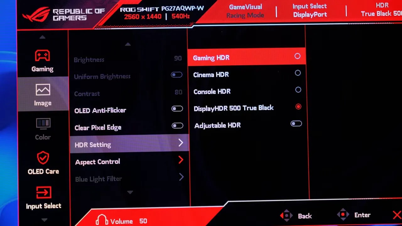 Menú HDR del Asus ROG Swift PG27AQWP-W con “DisplayHDR 500 True Black” seleccionado
