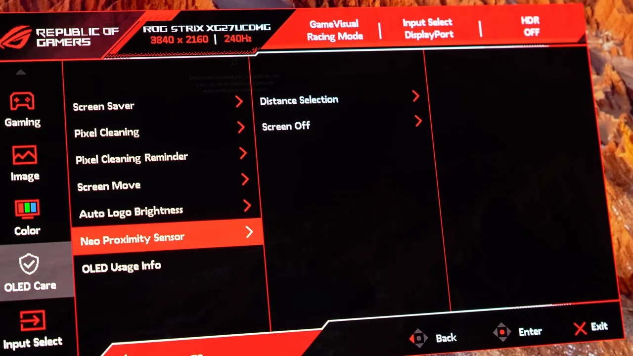 Pantalla de ajustes OLED del Asus ROG XG27UCDMG mostrando Neo Proximity Sensor