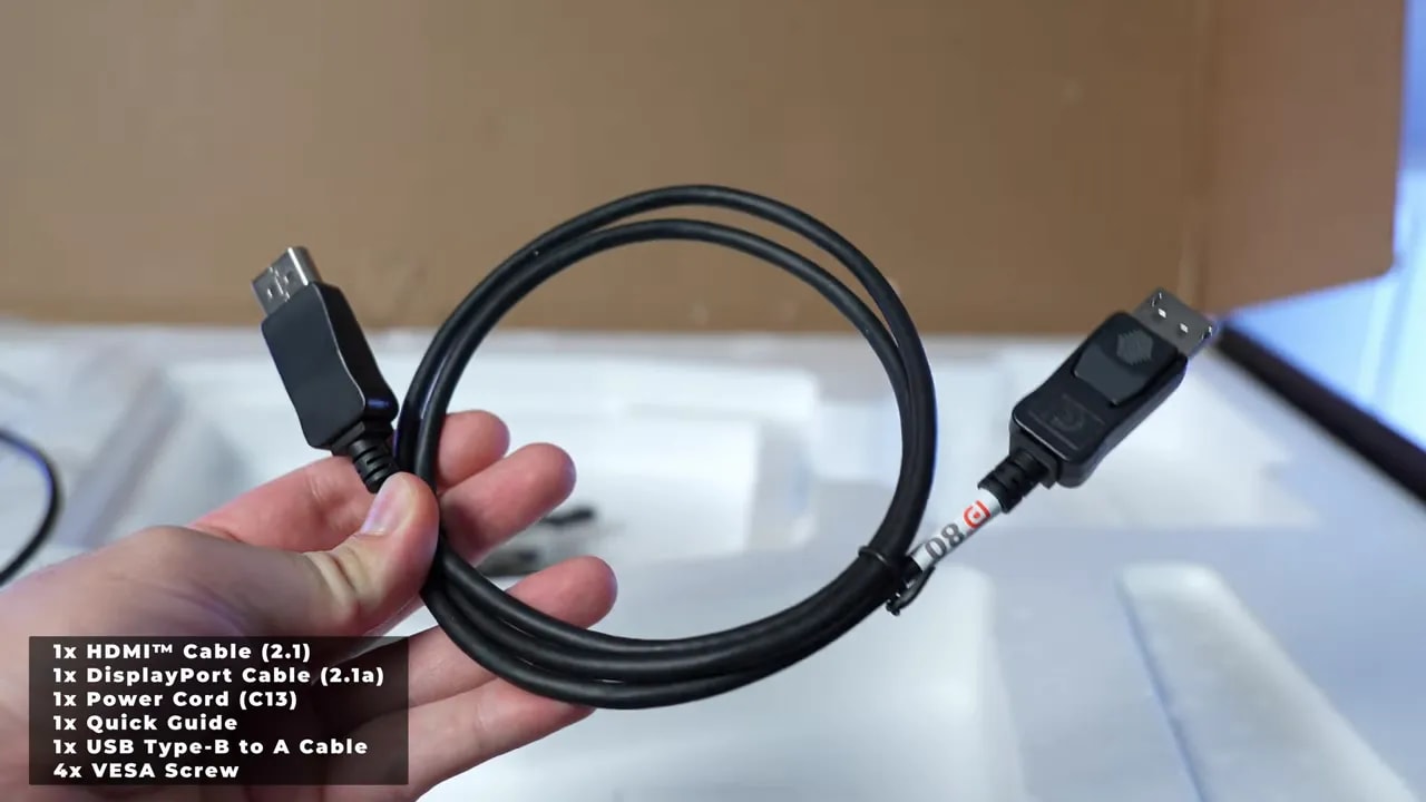 Cable DisplayPort 2.1 incluido en la caja del MSI MPG 272URX