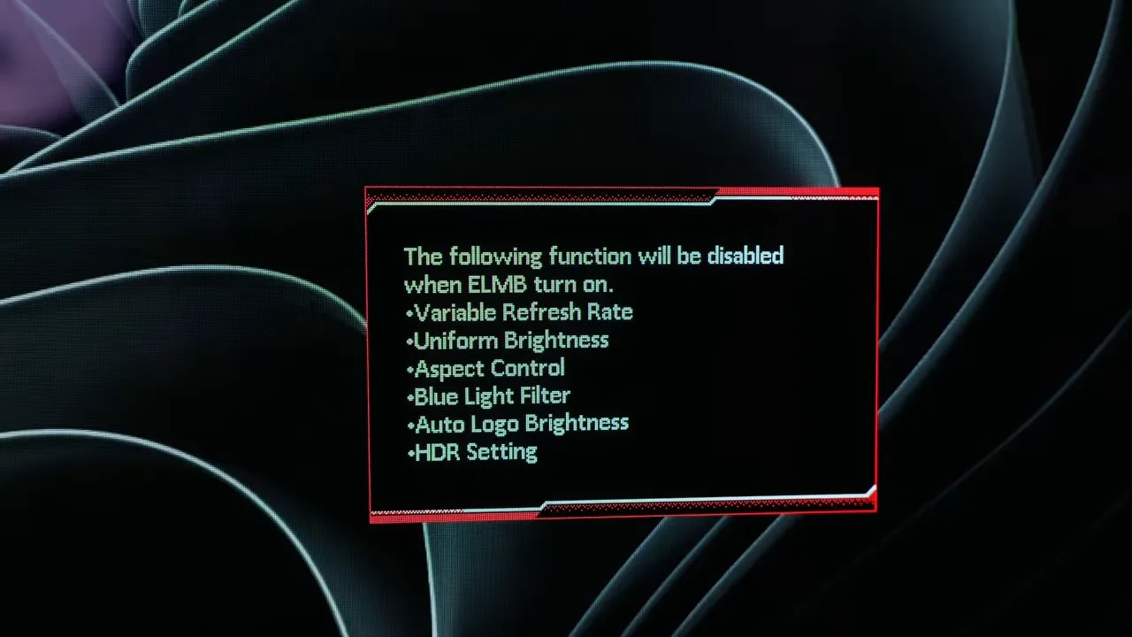 Comparación en pantalla del ASUS ROG XG27AQDMGR entre 240 Hz, 120 Hz y 120 Hz ELMB para claridad de movimiento