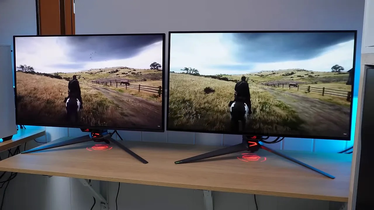 Dos monitores OLED en paralelo mostrando la imagen de la misma escena para comparar QD-OLED y WOLED
