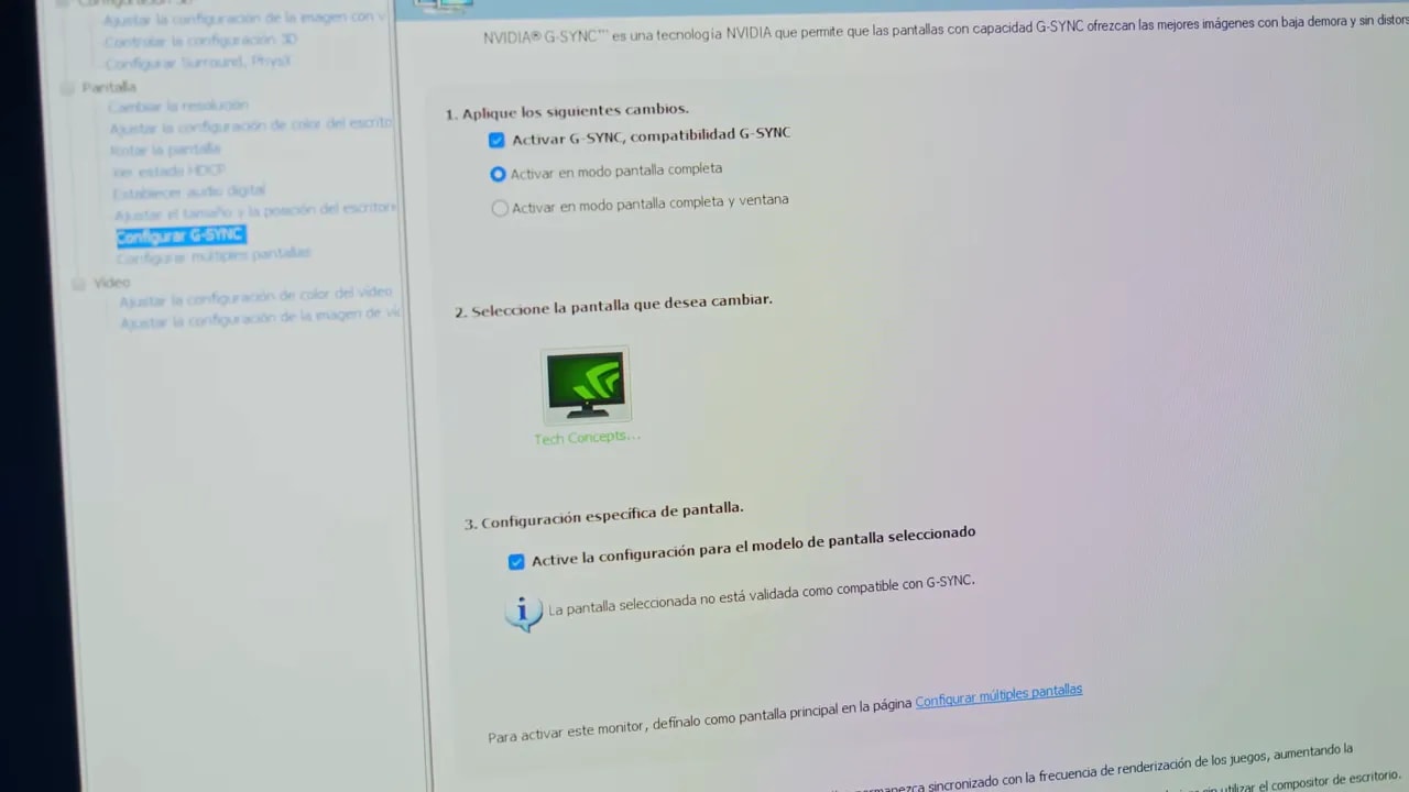 Configuración en PC para activar compatibilidad G-SYNC y verificar el monitor como compatible