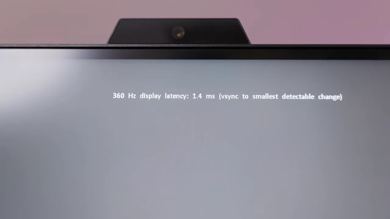 Pantalla mostrando display latency de 360 Hz a 1,4 ms en el MSI MPG 272QRF