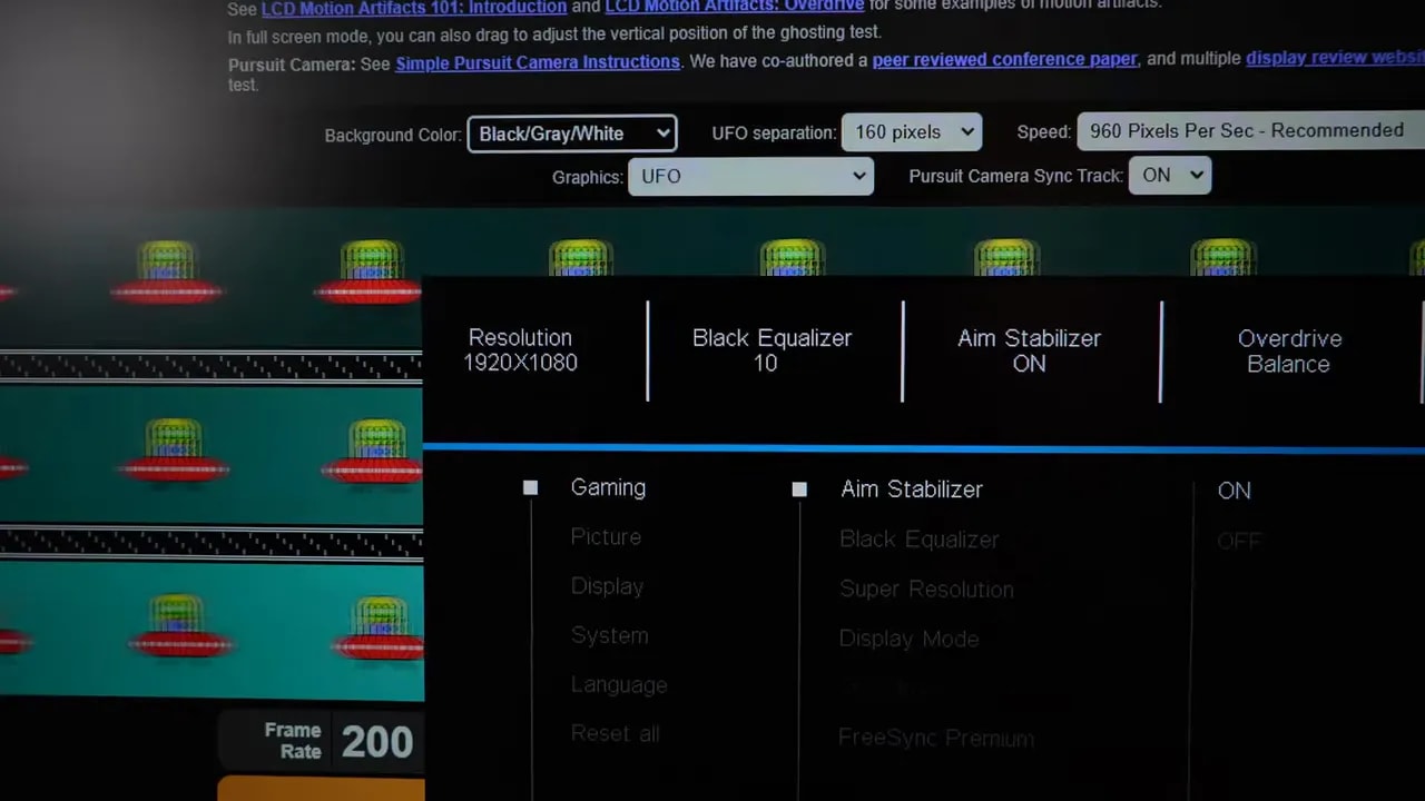 Menú OSD del Gigabyte G25F2 con Aim Stabilizer activado