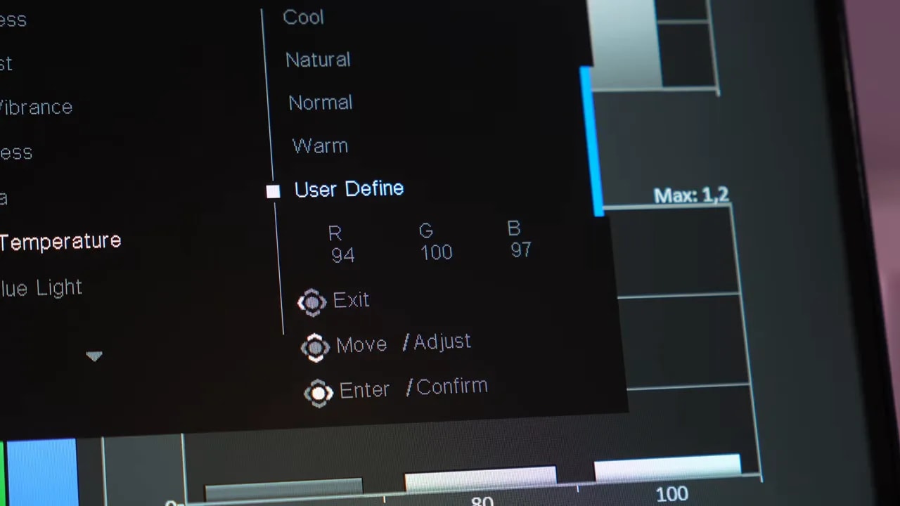 Menú OSD del Gigabyte G25F2 para seleccionar temperatura de color y modo User Define