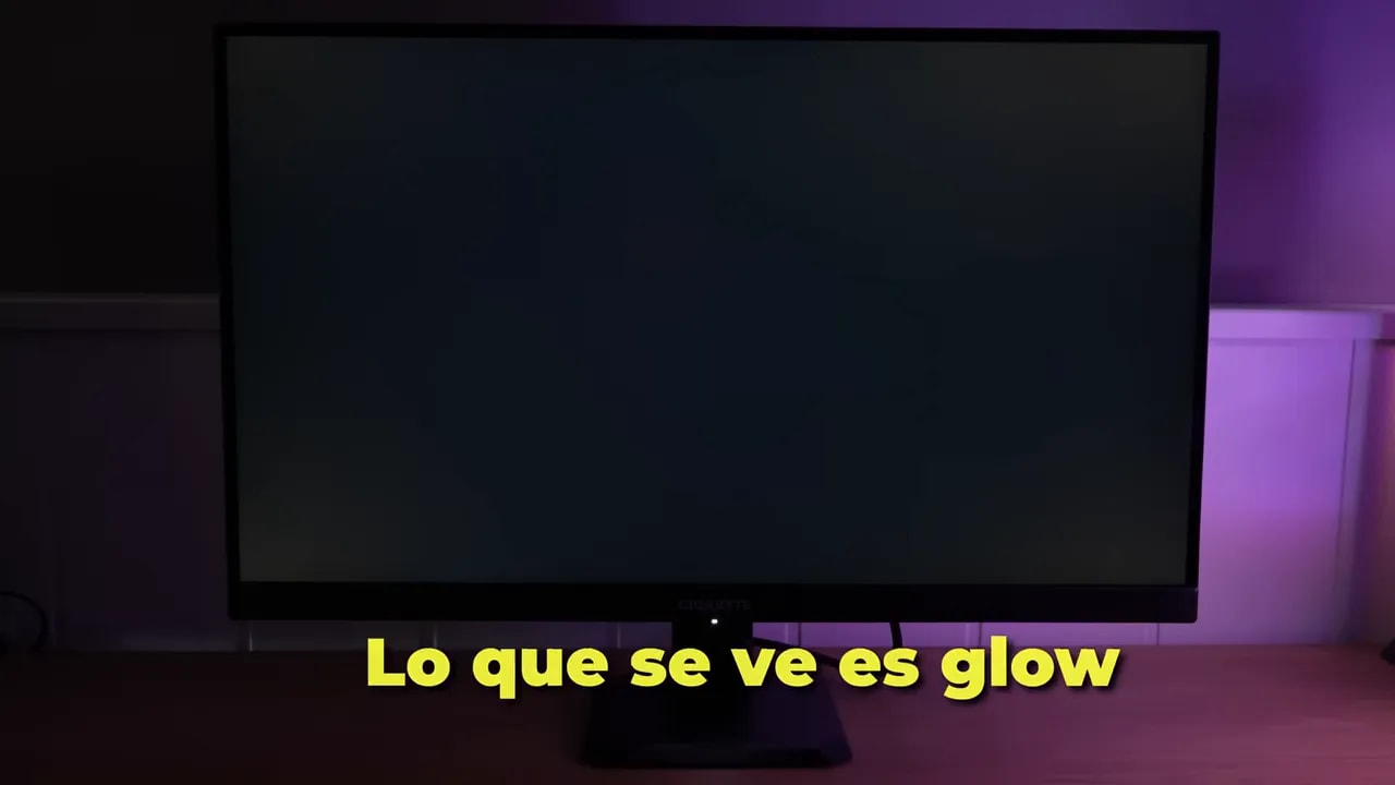 Glow IPS visible en la pantalla negra del monitor Gigabyte GS27QA con el texto 'Lo que se ve es glow'