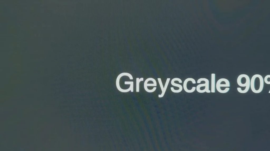 Gray pattern used to assess uniformity and fringing on the LG 27GX704A-B