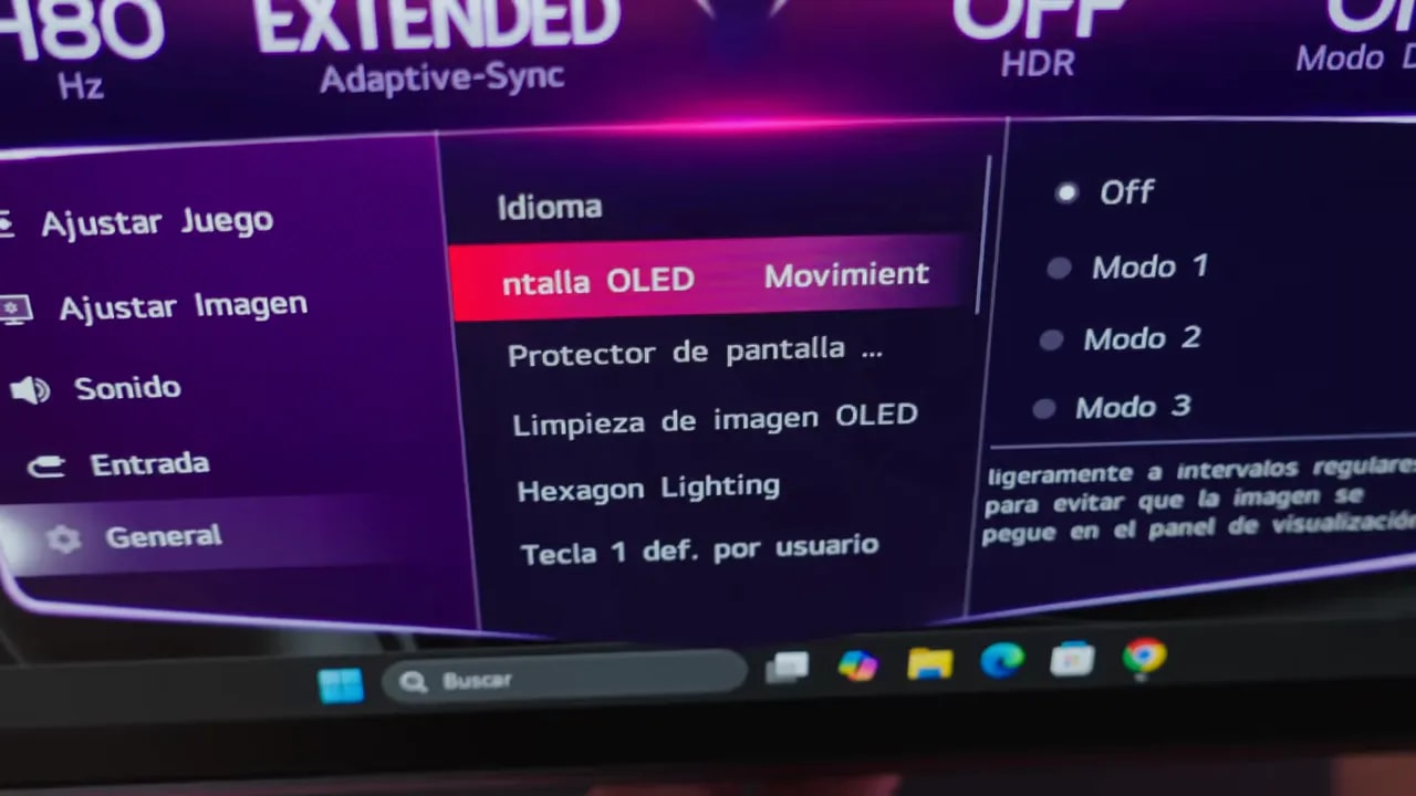 Menú LG 27GX790A con opción de limpieza/movimiento de pantalla OLED y modos On/Off