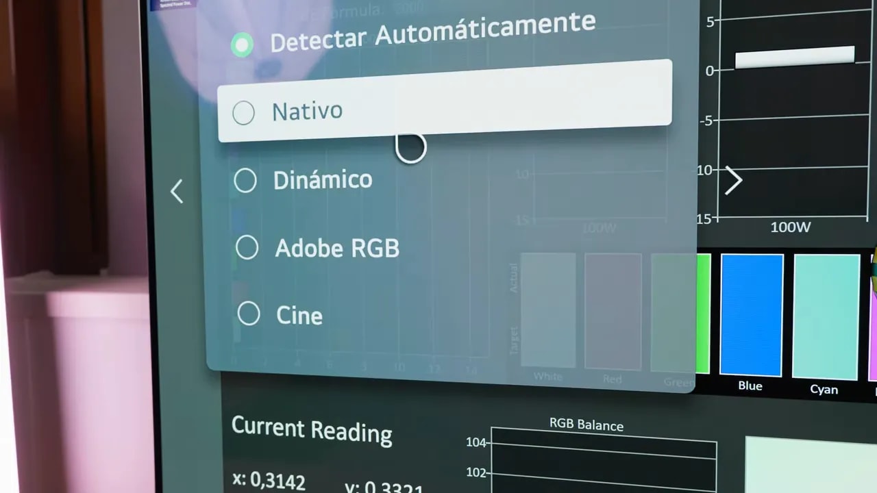 Pantalla de ajustes de color en la LG C5 OLED 42 con opciones como Nativo, Dinámico, Adobe RGB y Cine