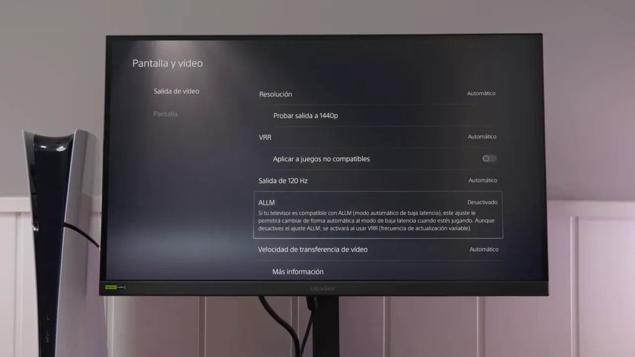 Menú “Pantalla y vídeo” en el LG 27G640A con ajuste ALLM desactivado