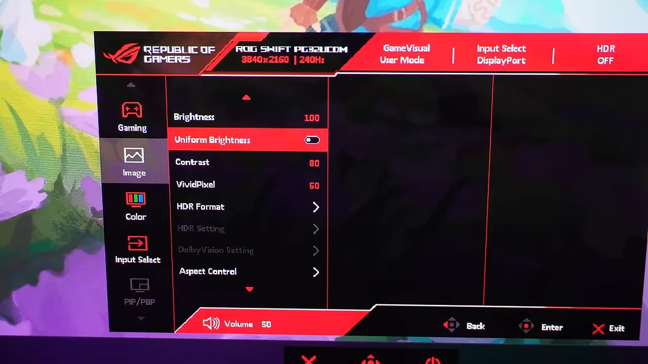 Menú de ajustes en monitor ASUS ROG OLED con opción Uniform Brightness
