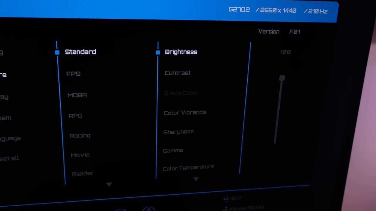 Menú OSD del Gigabyte G27Q2 con ajustes de imagen en modo estándar