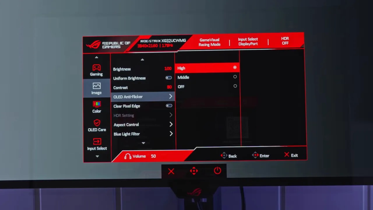 Menú OSD del ASUS ROG XG32UCWMG mostrando opciones de OLED Anti-Flicker y configuración HDR