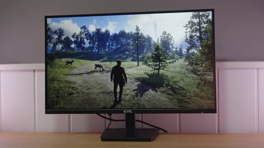 Monitor KTC H27T27 mostrando una escena de juego para evaluar el movimiento a 100 Hz