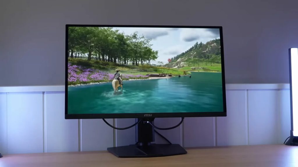 Pantalla del MSI MPG 271QR X50 mostrando contenido multimedia en un entorno de prueba