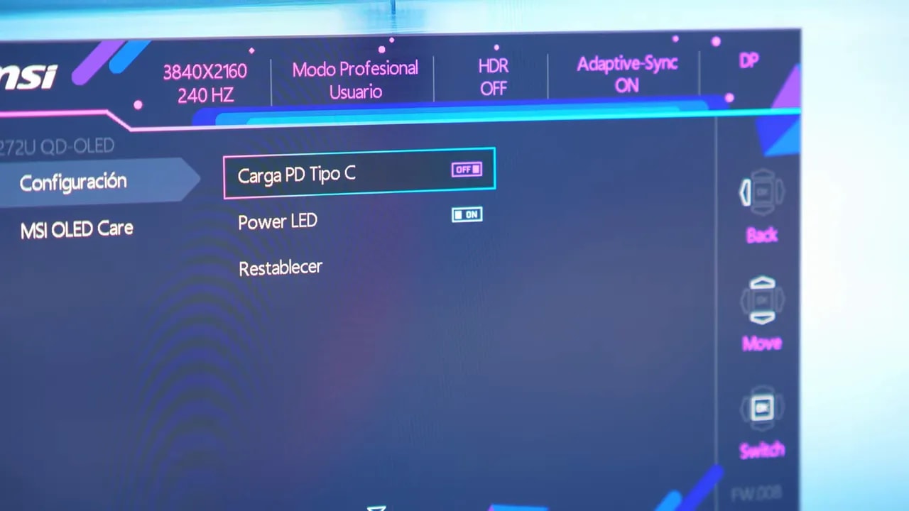 Menú de MSI MPG 272URX con MSI OLED Care y opción Carga PD Tipo C