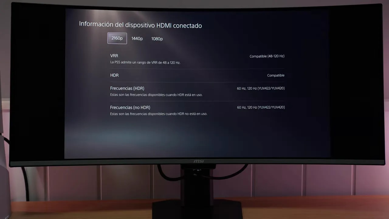 Pantalla con la información del dispositivo HDMI conectado: VRR compatible (48-120 Hz) y HDR en PS5