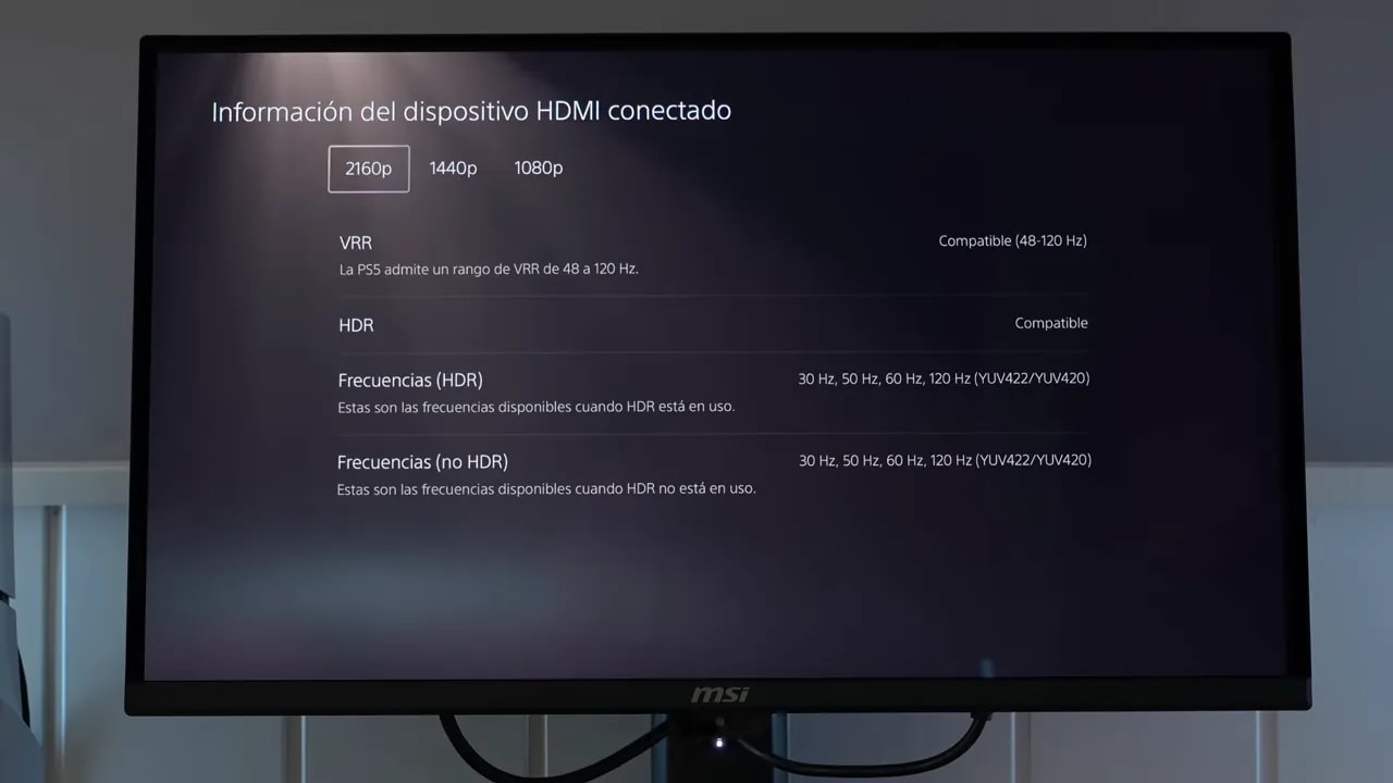 Información del dispositivo HDMI conectado en PS5 con compatibilidad VRR y HDR para el MSI MPG 271QR X50