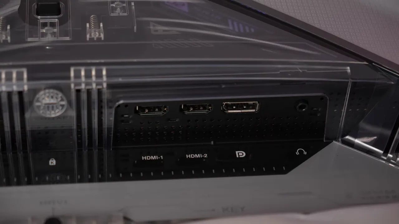 Puertos HDMI y conectividad del Asus ROG Swift PG27AQWP-W en la parte trasera