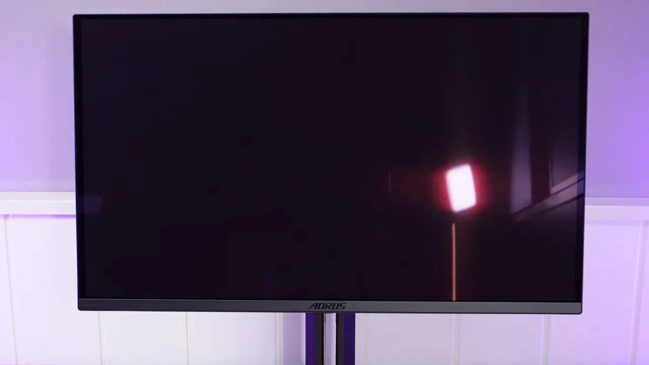 Reflejos visibles en el Gigabyte AORUS FO27Q3 QD-OLED