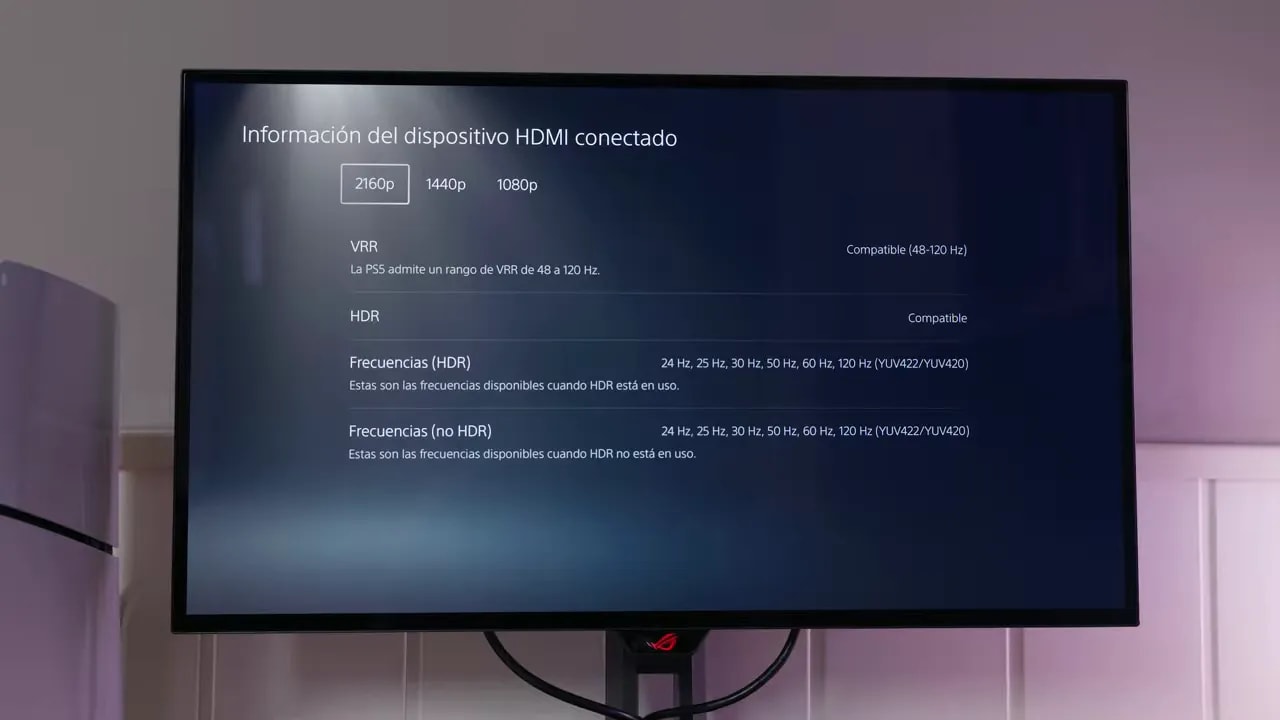 Vista amplia de los puertos traseros HDMI y USB del ASUS ROG XG27AQDMG Gen 2