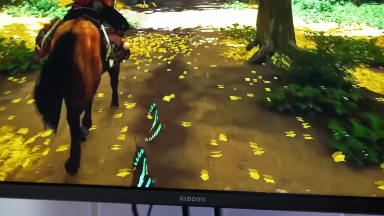 Pantalla Xiaomi mostrando escena con personaje y hojas para comparar rendimiento de imagen
